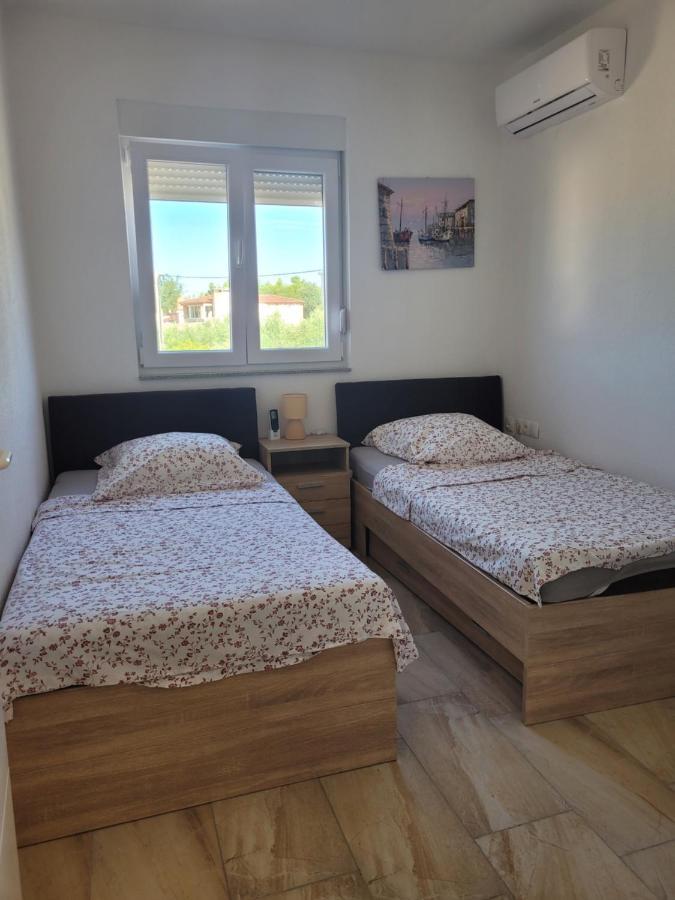 Appartement Baraba Maslenica Quarto foto